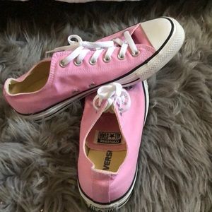 Pink converse